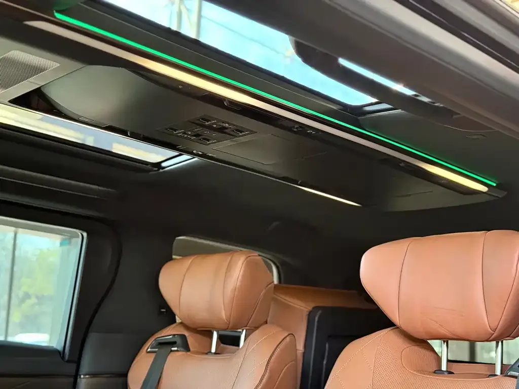 Toyota Alphard — фото 5