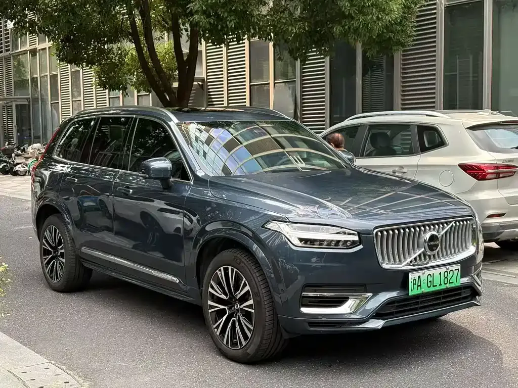 Volvo XC90 PHEV — фото 9