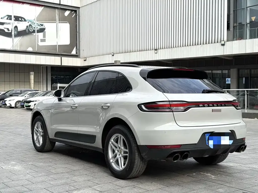 Porsche Macan — фото 9