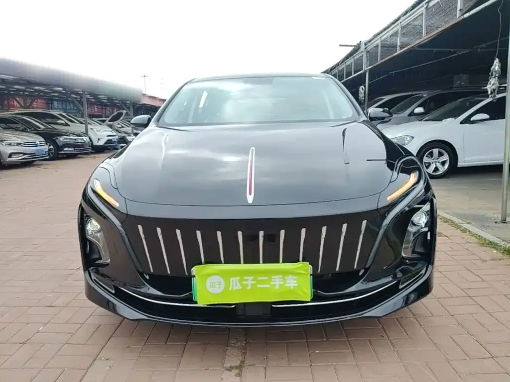 Hongqi E-QM5 — фото 6