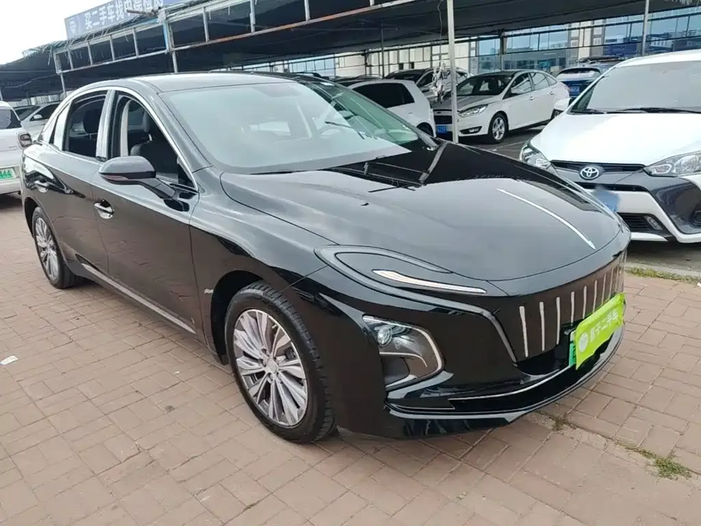 Hongqi E-QM5 — фото 2