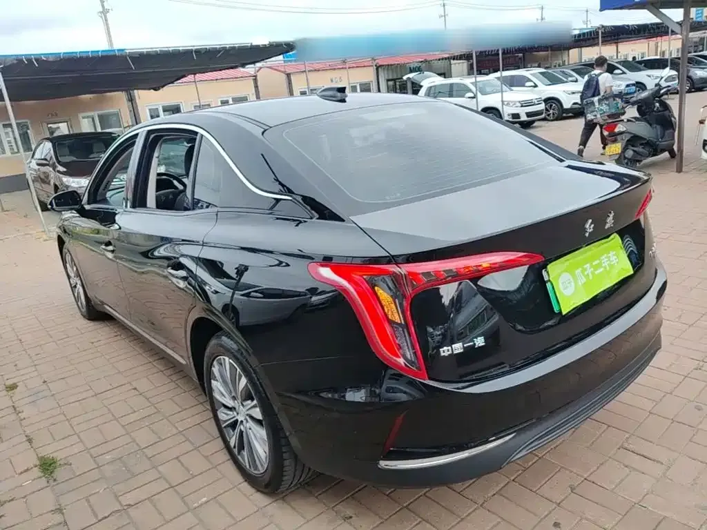 Hongqi E-QM5 — фото 7