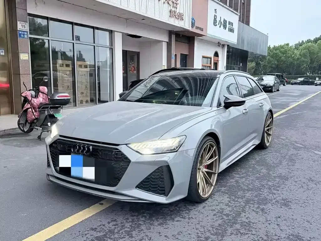 Audi RS 6 — фото 1