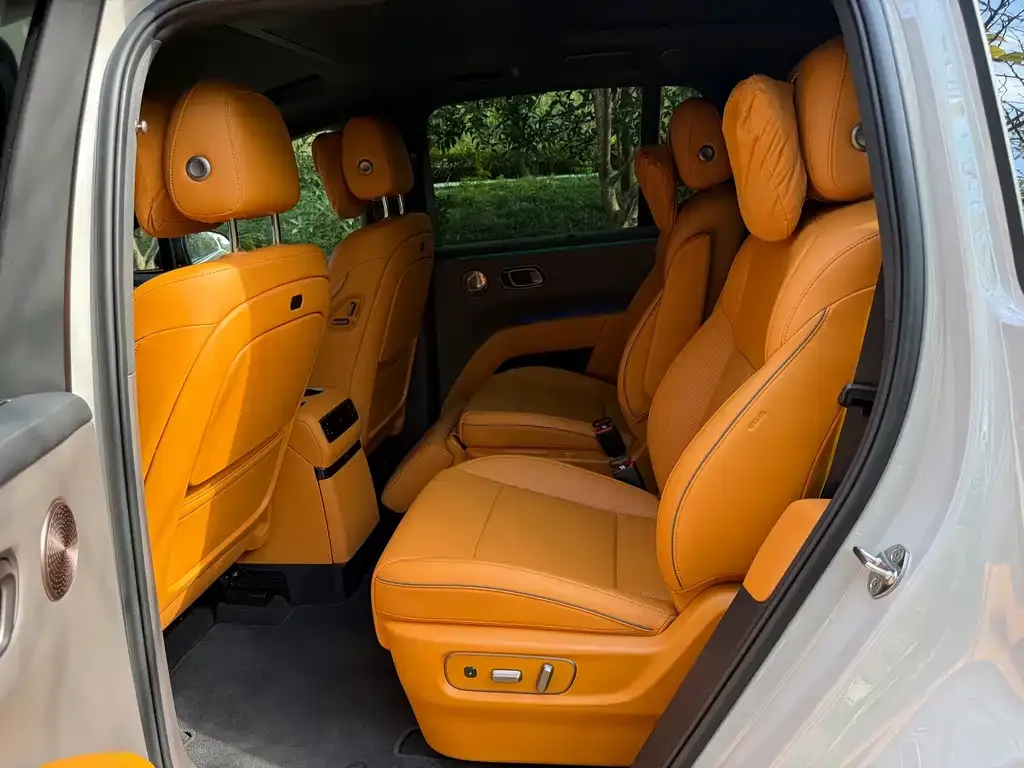 Li Auto Li i8 — фото 3