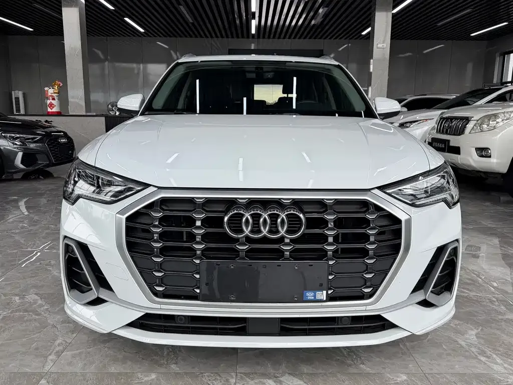 Audi Q3 — фото 5