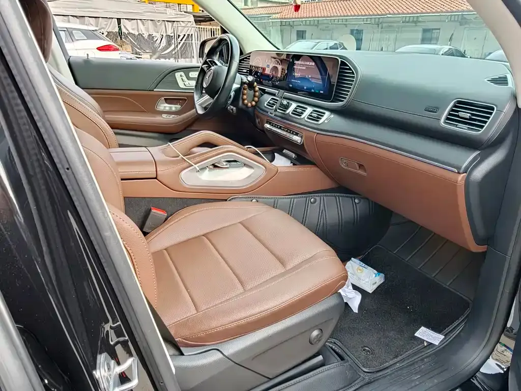 Mercedes-Benz GLS — фото 10