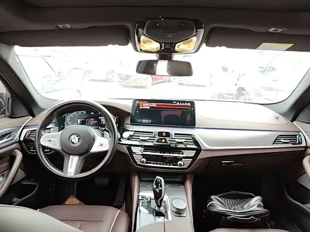 BMW 5 Series — фото 10