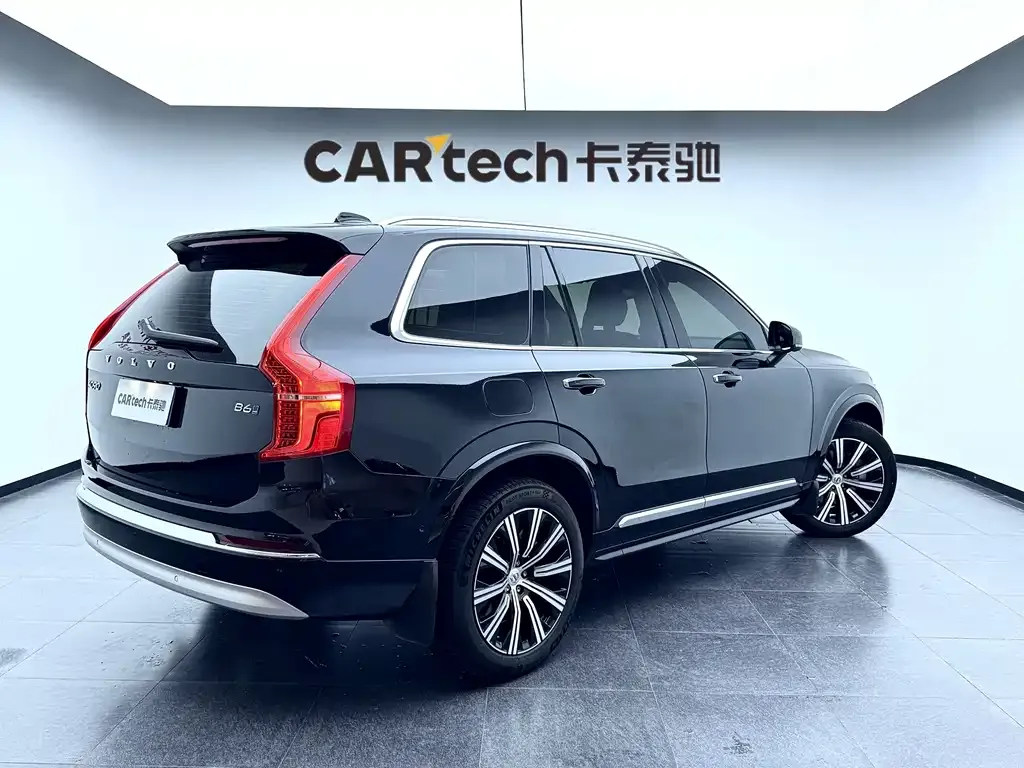 Volvo XC90 — фото 8