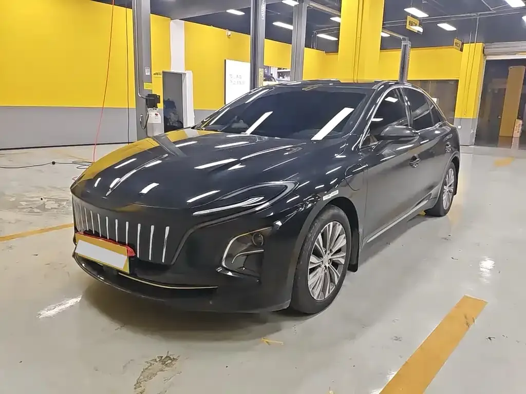 Hongqi E-QM5 — фото 1