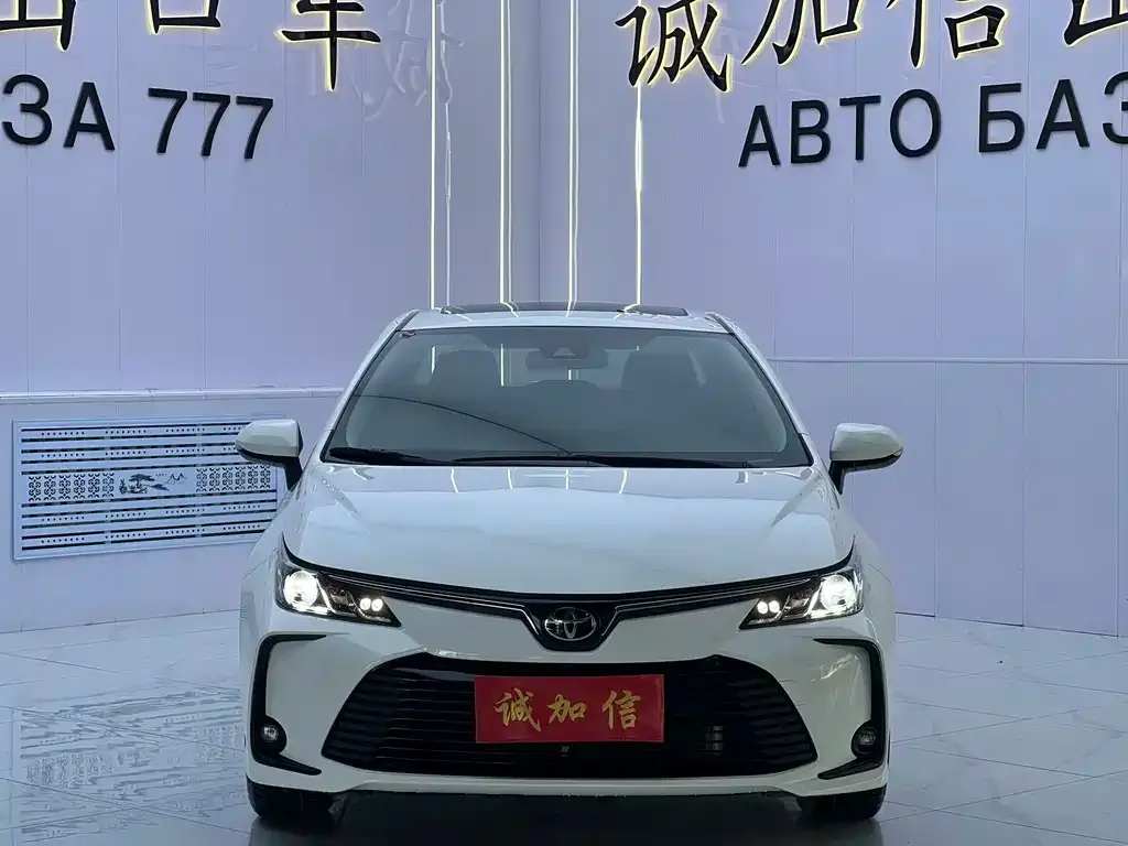 Toyota Corolla — фото 9