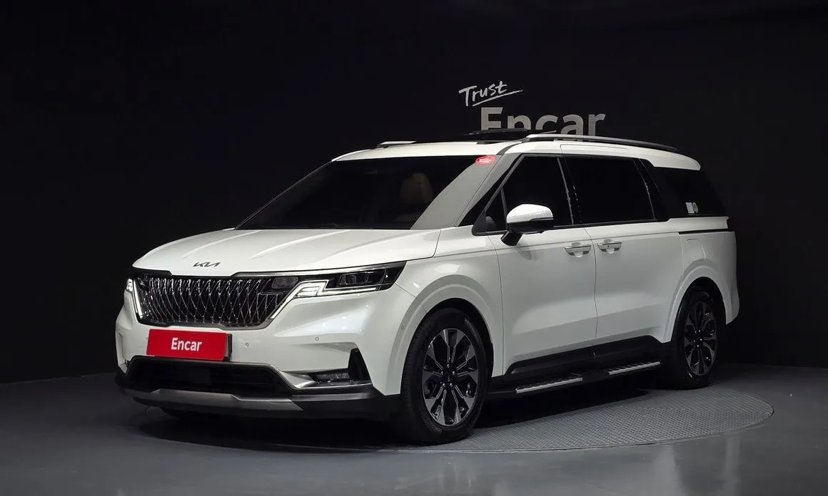 Kia Carnival — фото 1