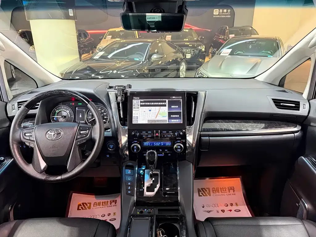 Toyota Vellfire — фото 7