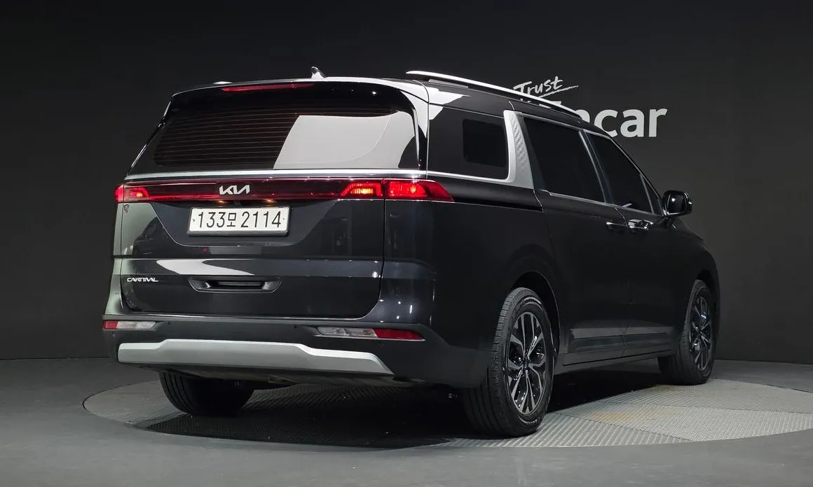 Kia Carnival — фото 3