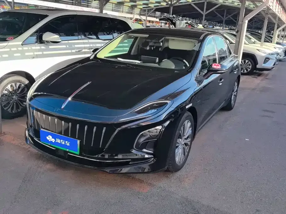 Hongqi E-QM5 — фото 1