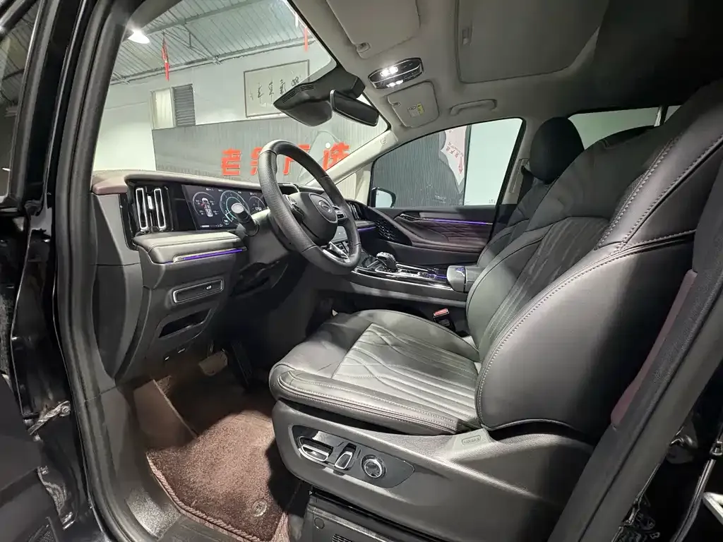GAC Motor Trumpchi M8 — фото 3