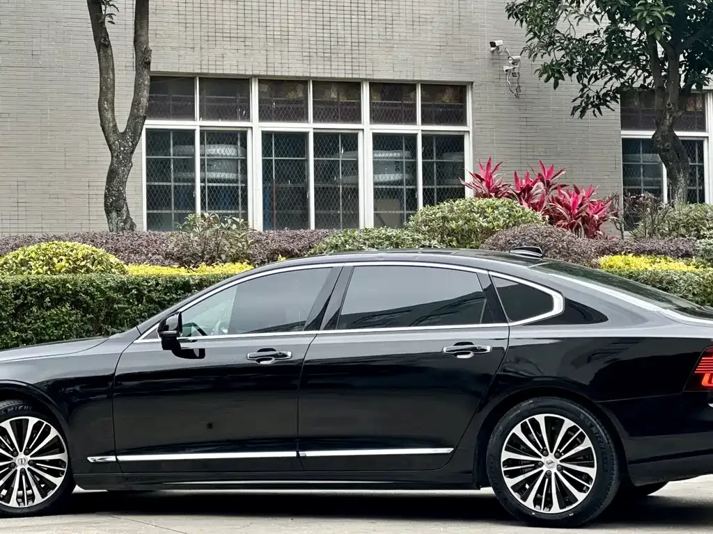 Volvo S90 — фото 4