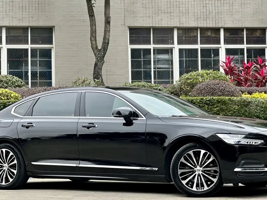 Volvo S90 — фото 9