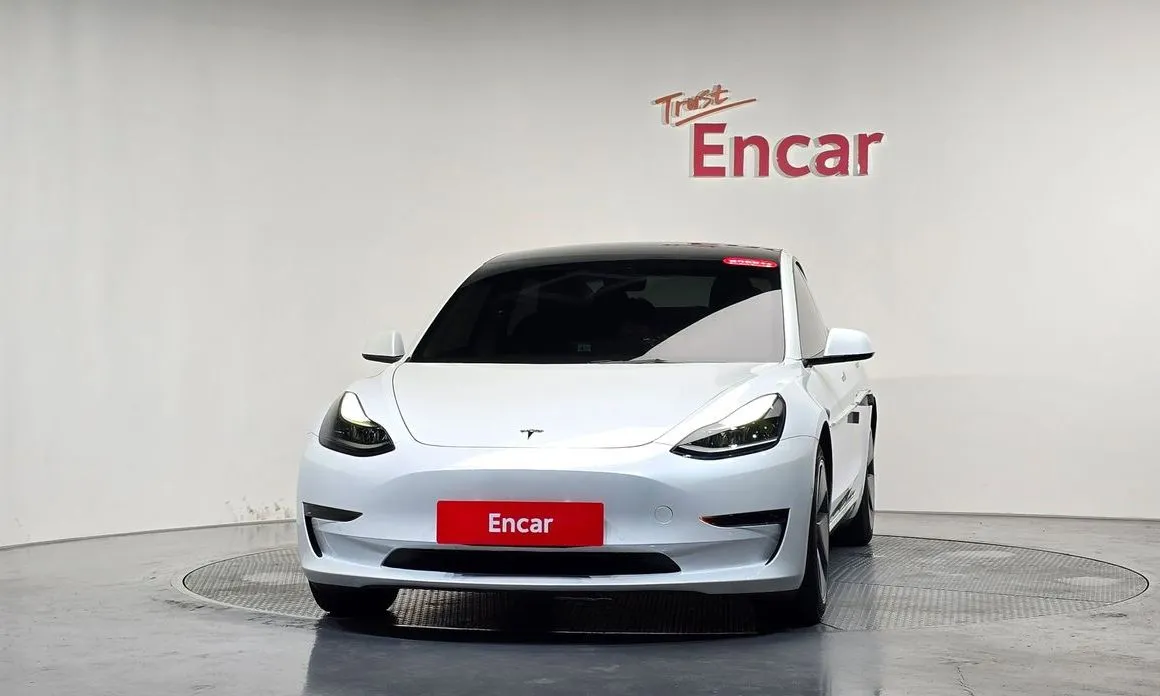 Tesla Model 3 — фото 2