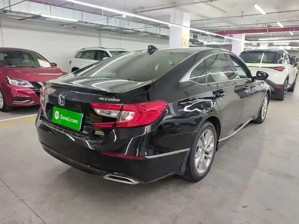 Honda Accord — фото 8