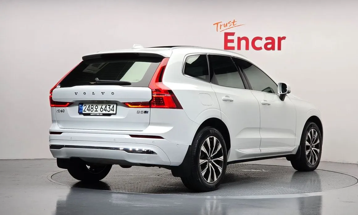 Volvo XC60 — фото 6