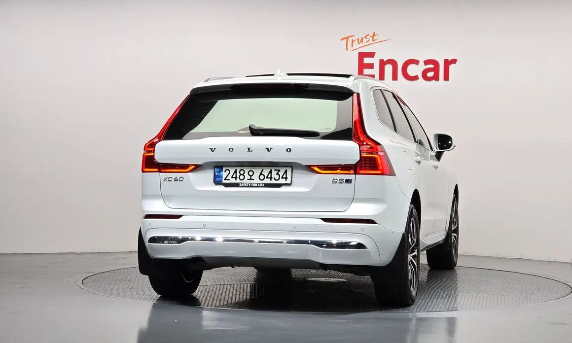 Volvo XC60 — фото 3