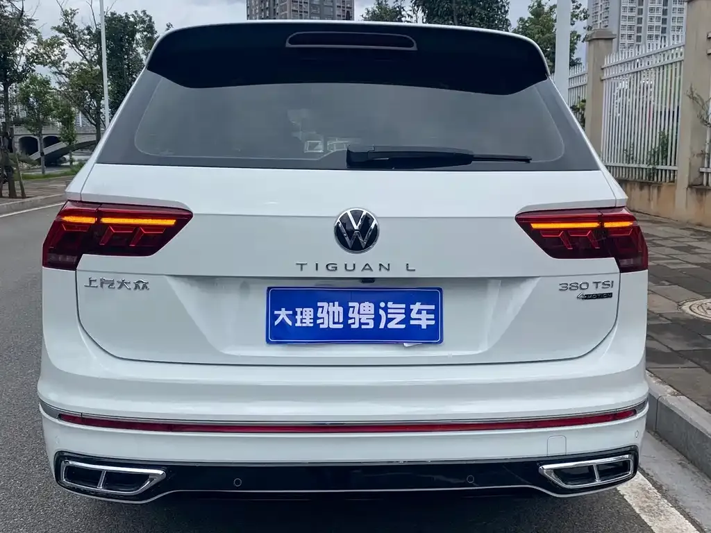 Volkswagen Tiguan L — фото 4