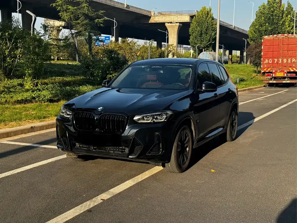 BMW iX3 — фото 1