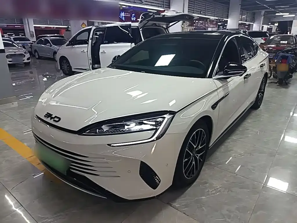 BYD Seal 07 DM-i — фото 1