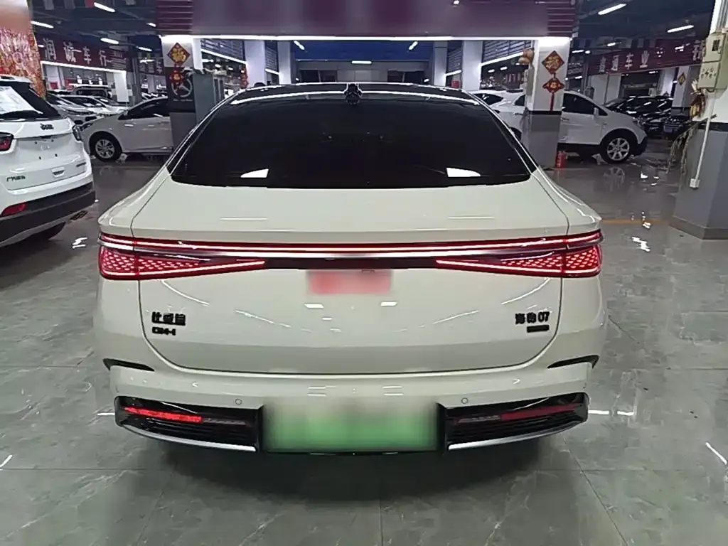 BYD Seal 07 DM-i — фото 10