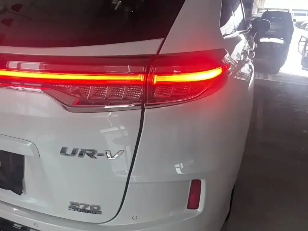 Honda UR-V — фото 4