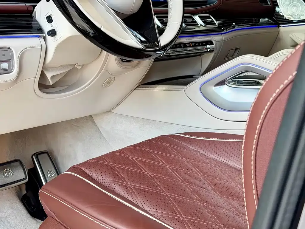 Mercedes-Benz GLS — фото 9