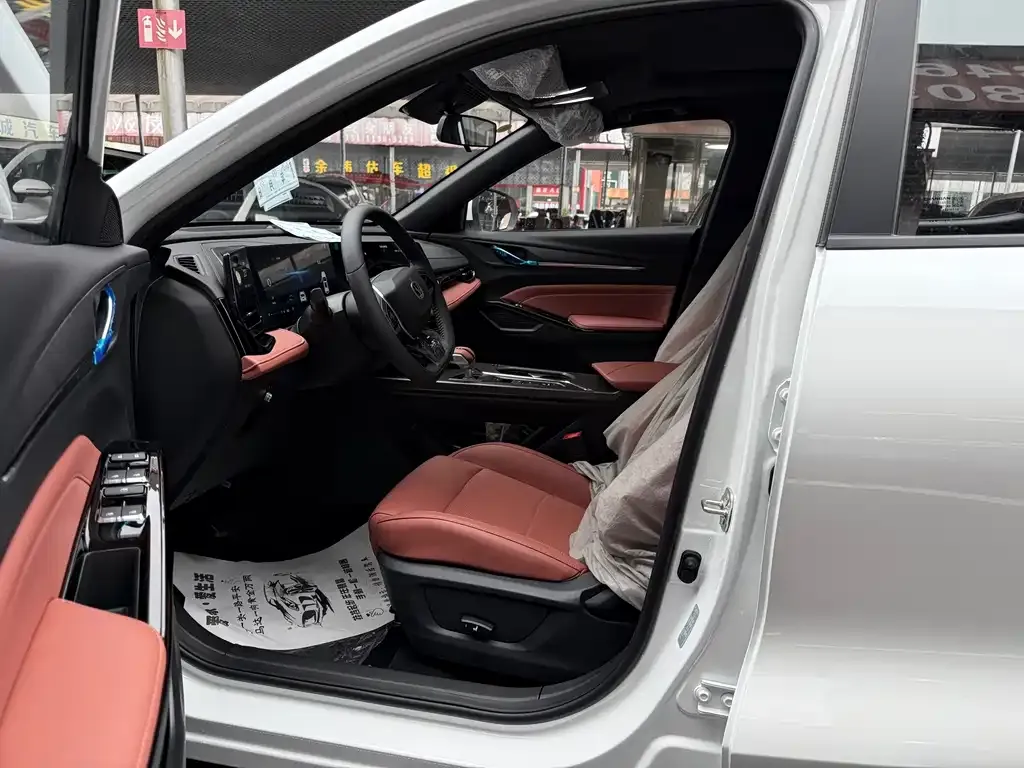 Changan X5 PLUS — фото 10