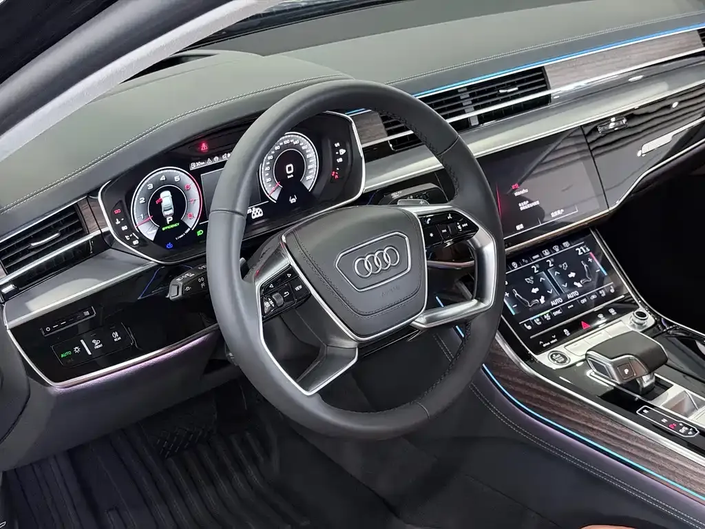 Audi A8 — фото 8