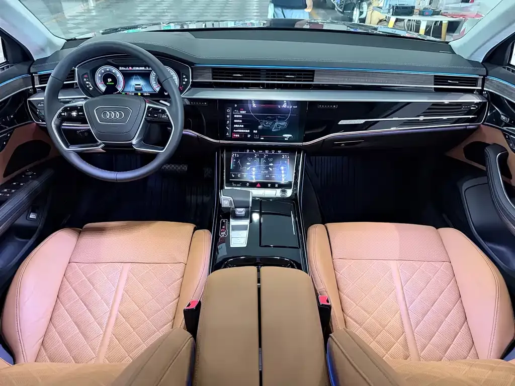 Audi A8 — фото 2