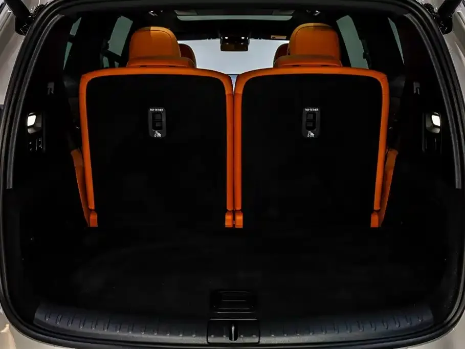 Li Auto Li i8 — фото 4