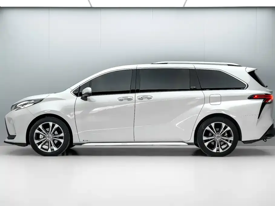 Toyota Granvia — фото 4