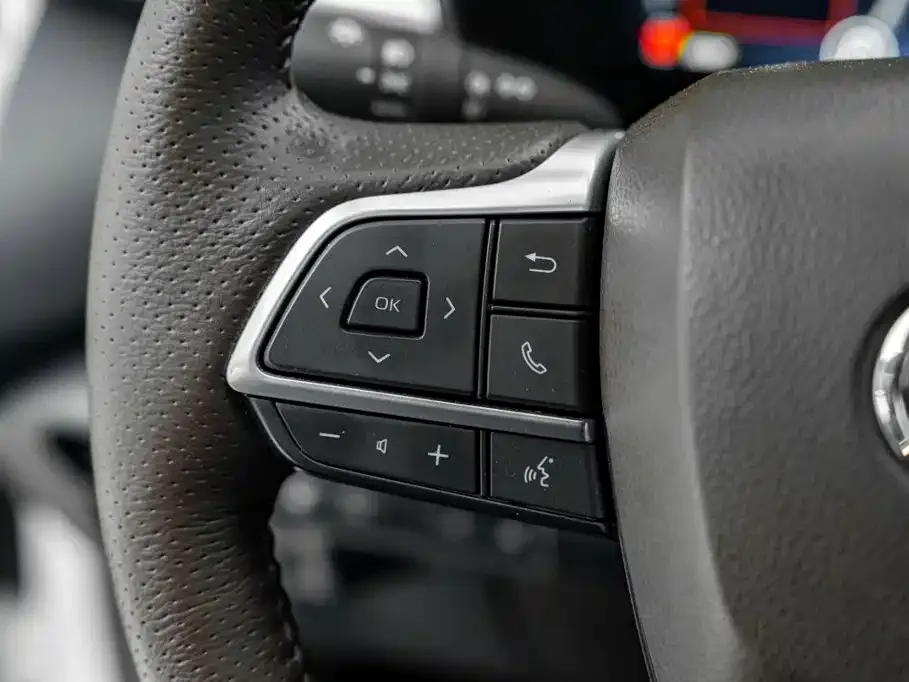 Toyota Granvia — фото 10