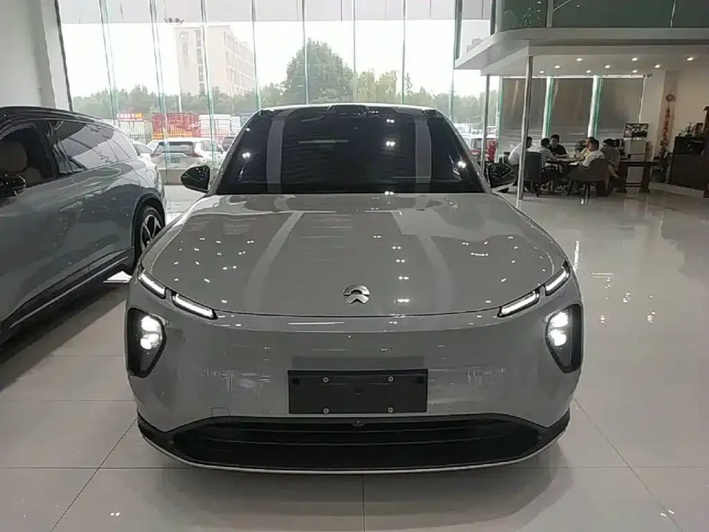 NIO EC6 — фото 10
