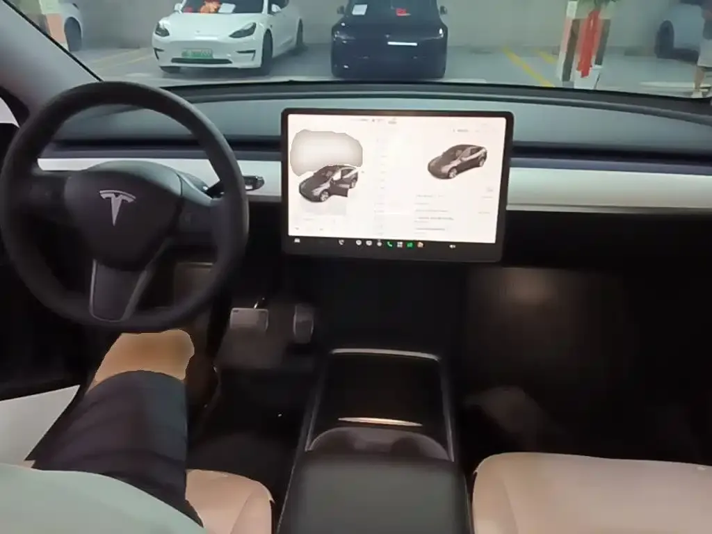 Tesla Model Y — фото 5