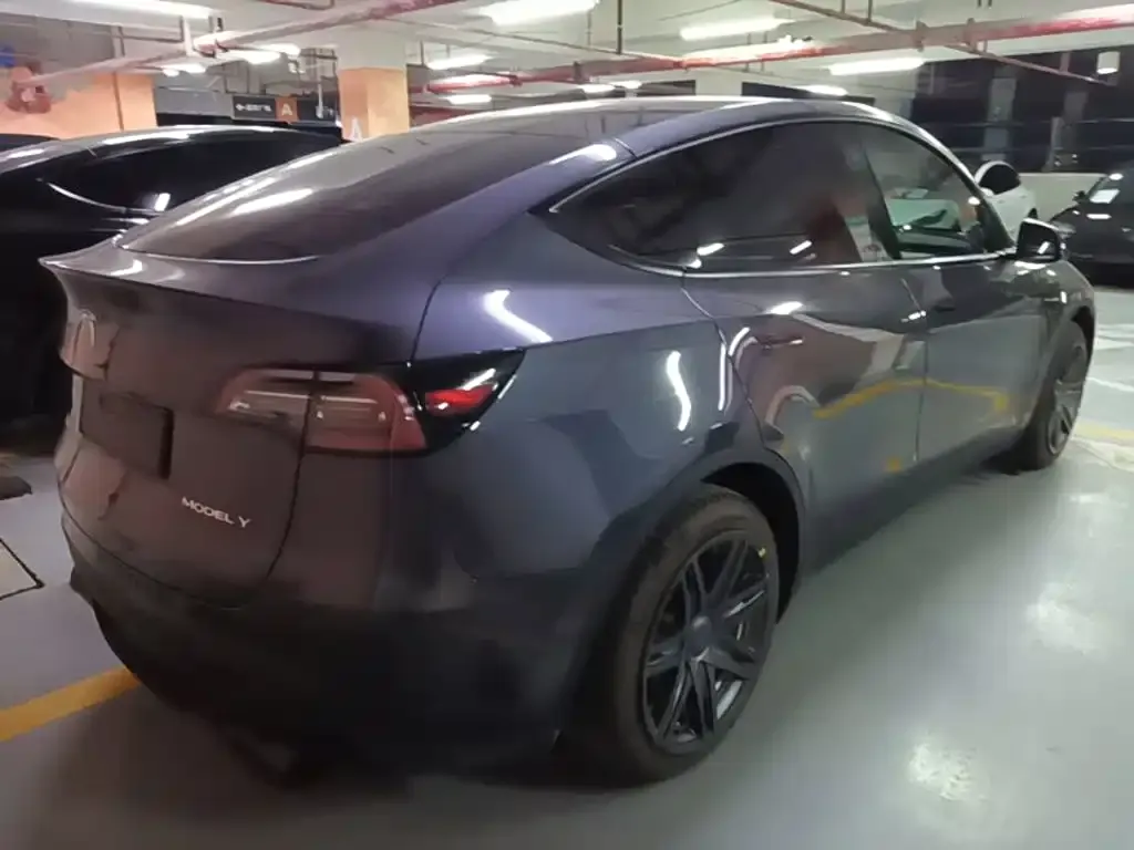 Tesla Model Y — фото 7