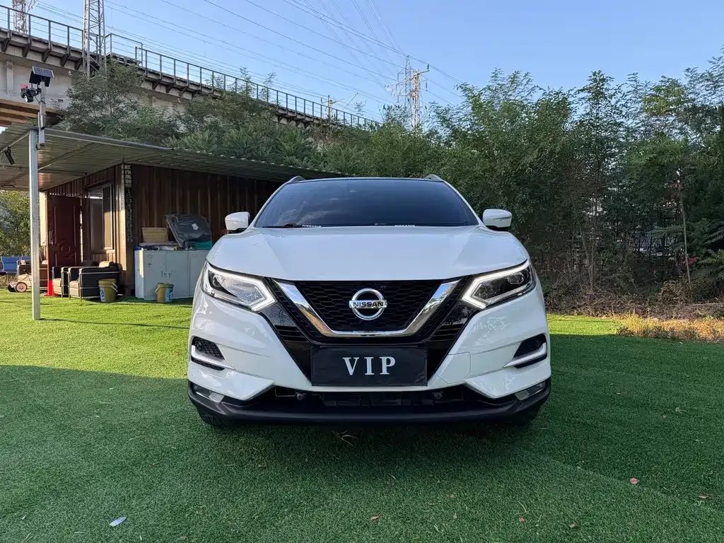 Nissan Qashqai — фото 10