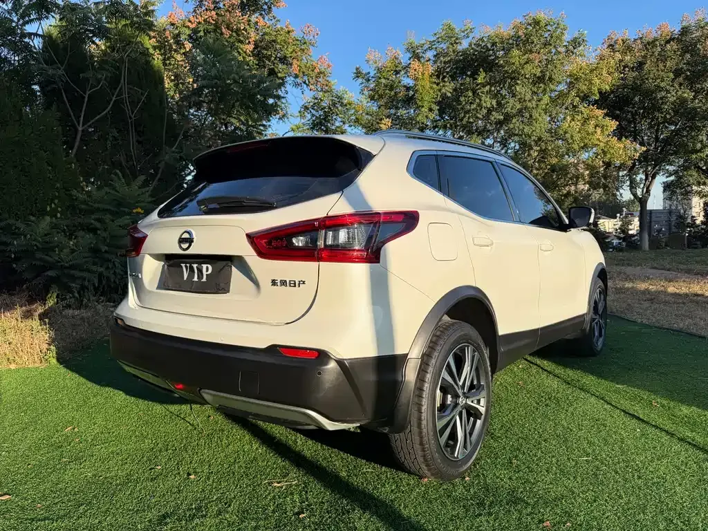 Nissan Qashqai — фото 8