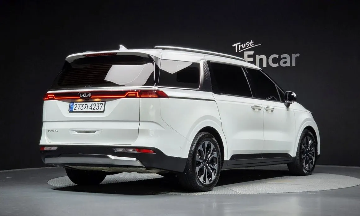 Kia Carnival — фото 3