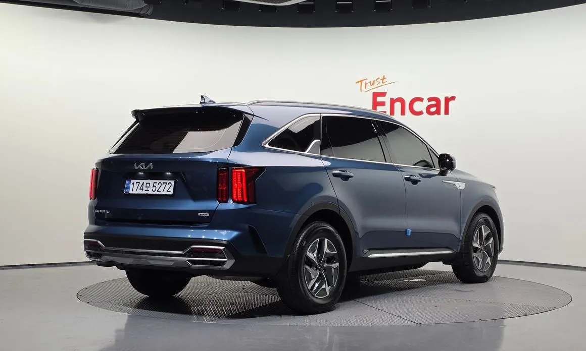 Kia Sorento — фото 9