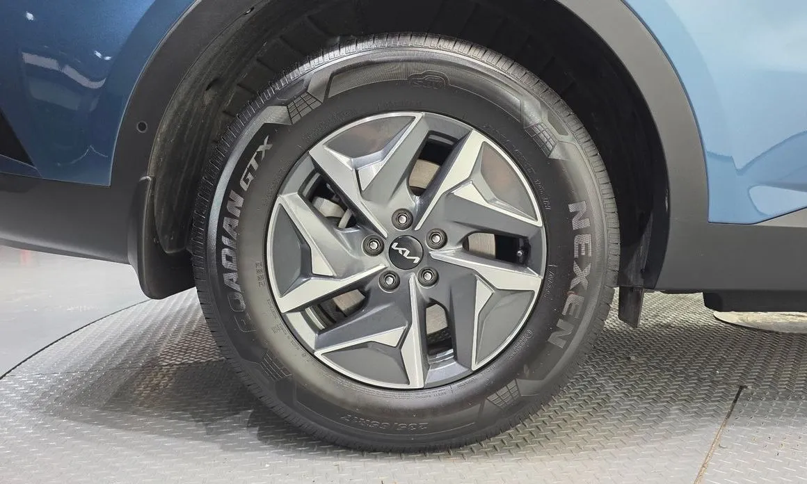 Kia Sorento — фото 7