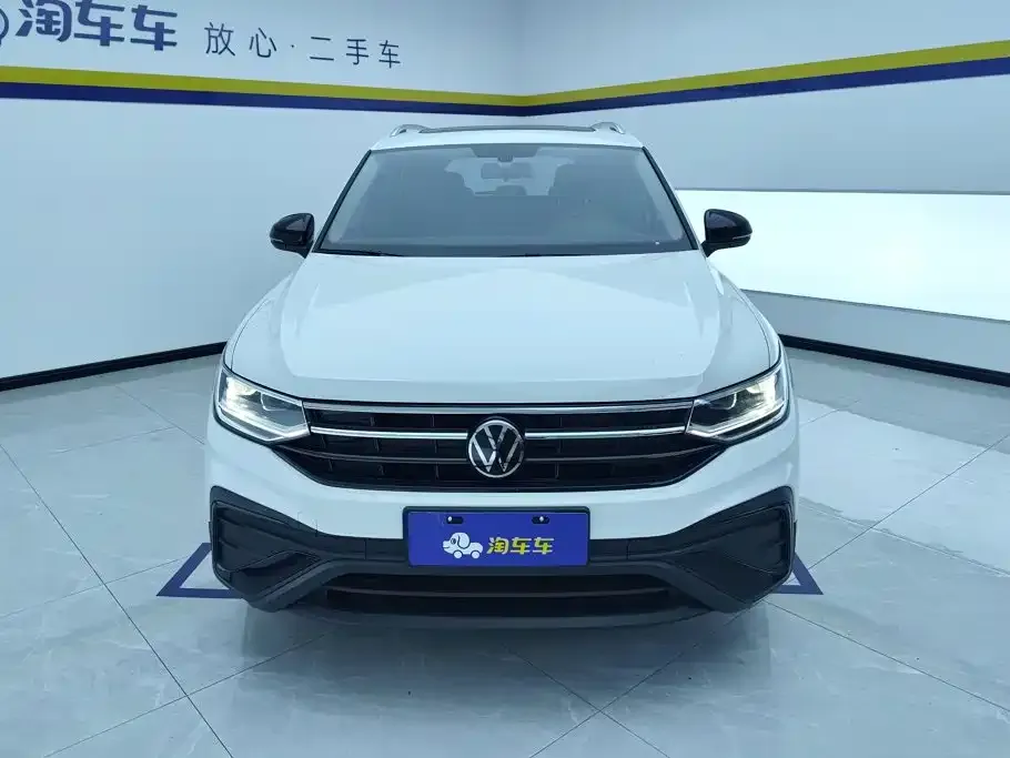 Volkswagen Tiguan L — фото 4