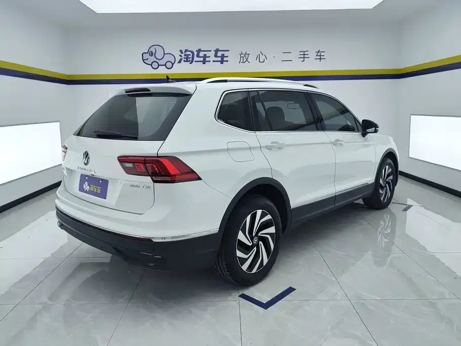 Volkswagen Tiguan L — фото 7