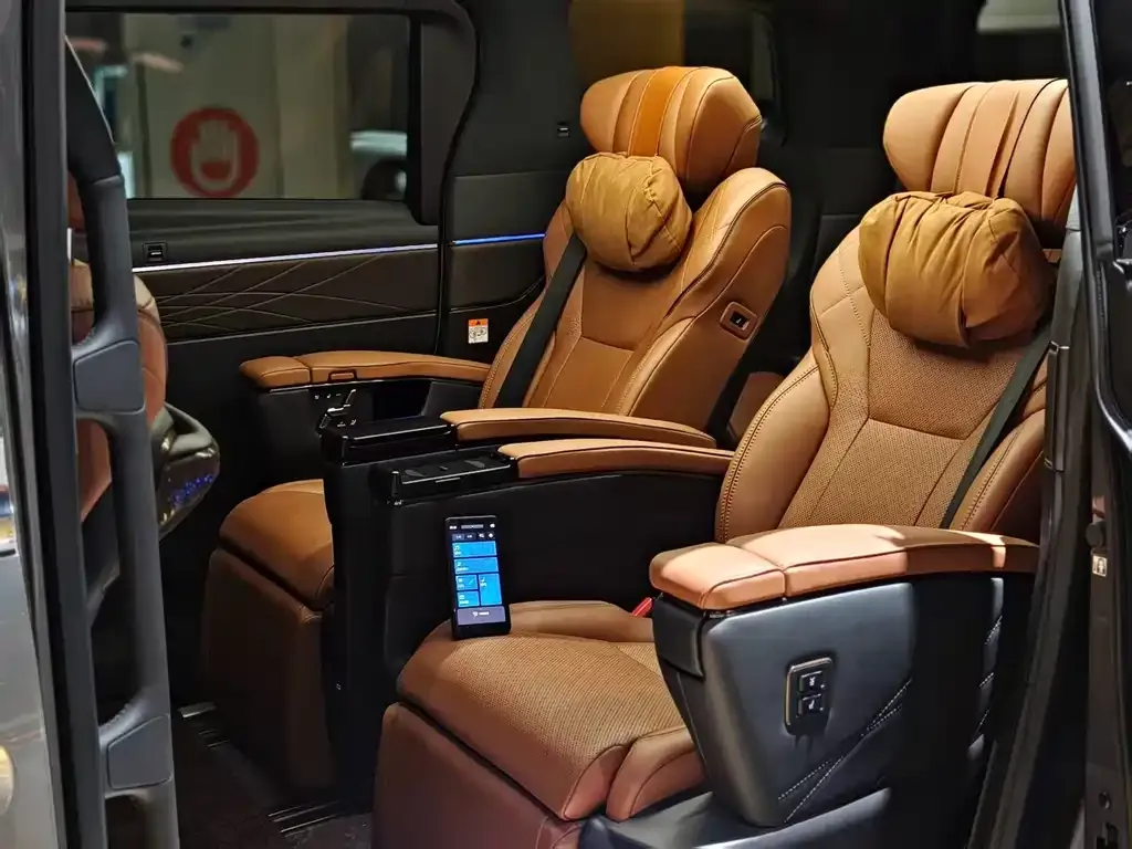 Toyota Vellfire — фото 5