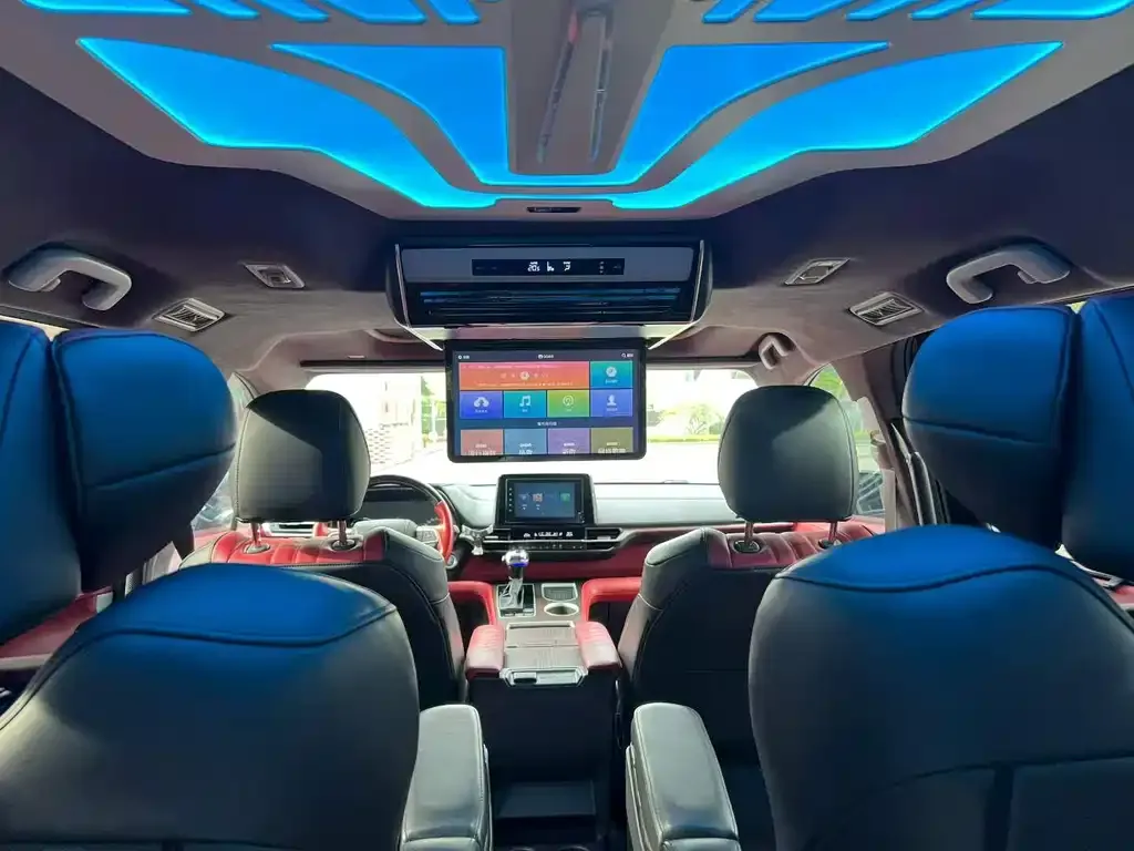 Toyota Sienna — фото 6