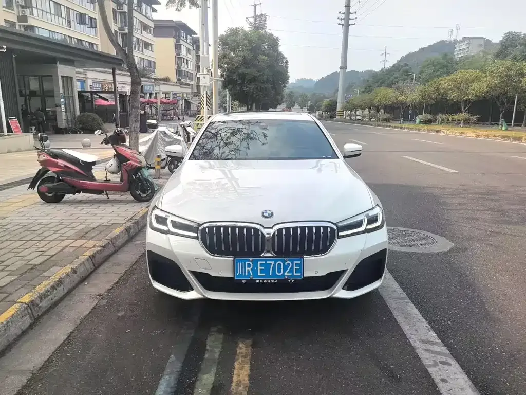 BMW 5 Series — фото 2